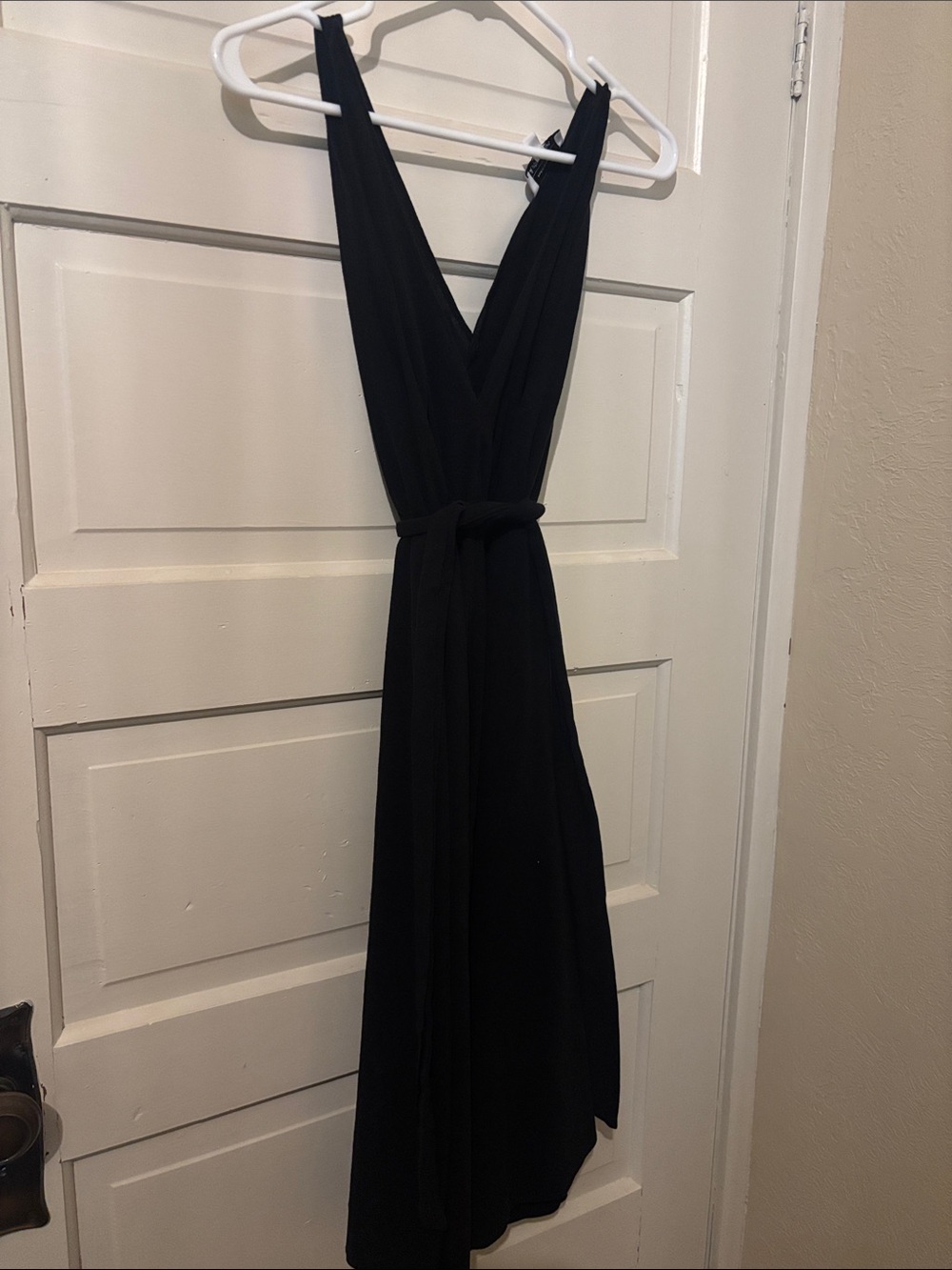 & Other Stories Women's Black V-Neck Sleeveless Dress - 6
